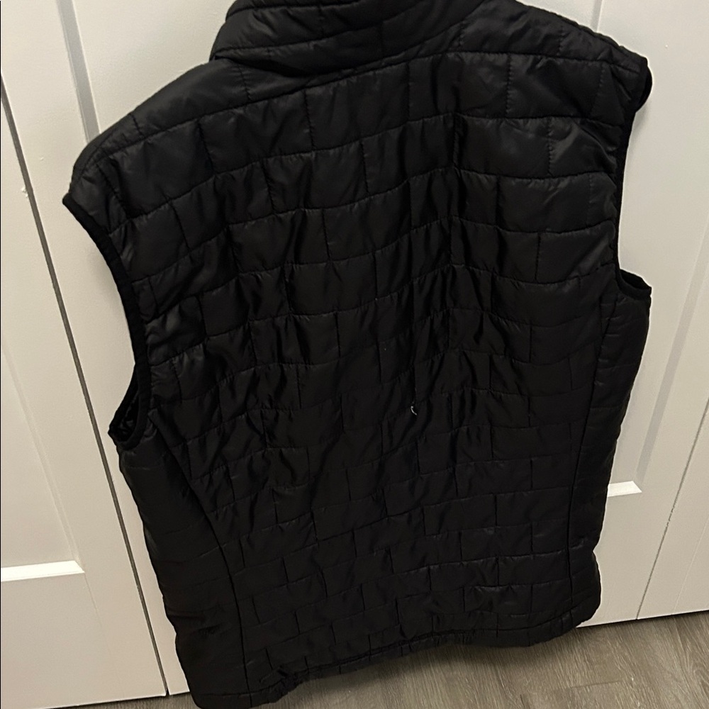 Patagonia Black Quilted puffer vest with Bud Light Patch - Picture 4 of 4